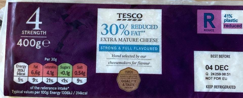 Фото - Tesco 30% Reduced Fat Extra Mature Cheese Tesco