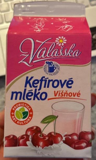 Фото - Kefírové mléko z Valašska višňové Mlékárna Valašské Meziříčí