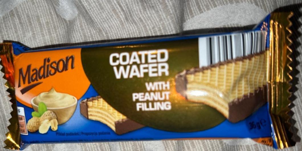 Фото - Coated wafer with peanut filling Madison