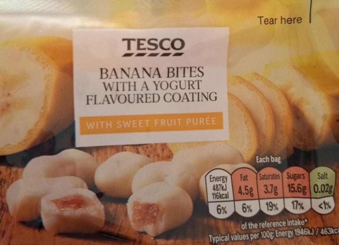 Фото - Banana bites with a yogurt flavoured coating with sweet fruit purée Tesco