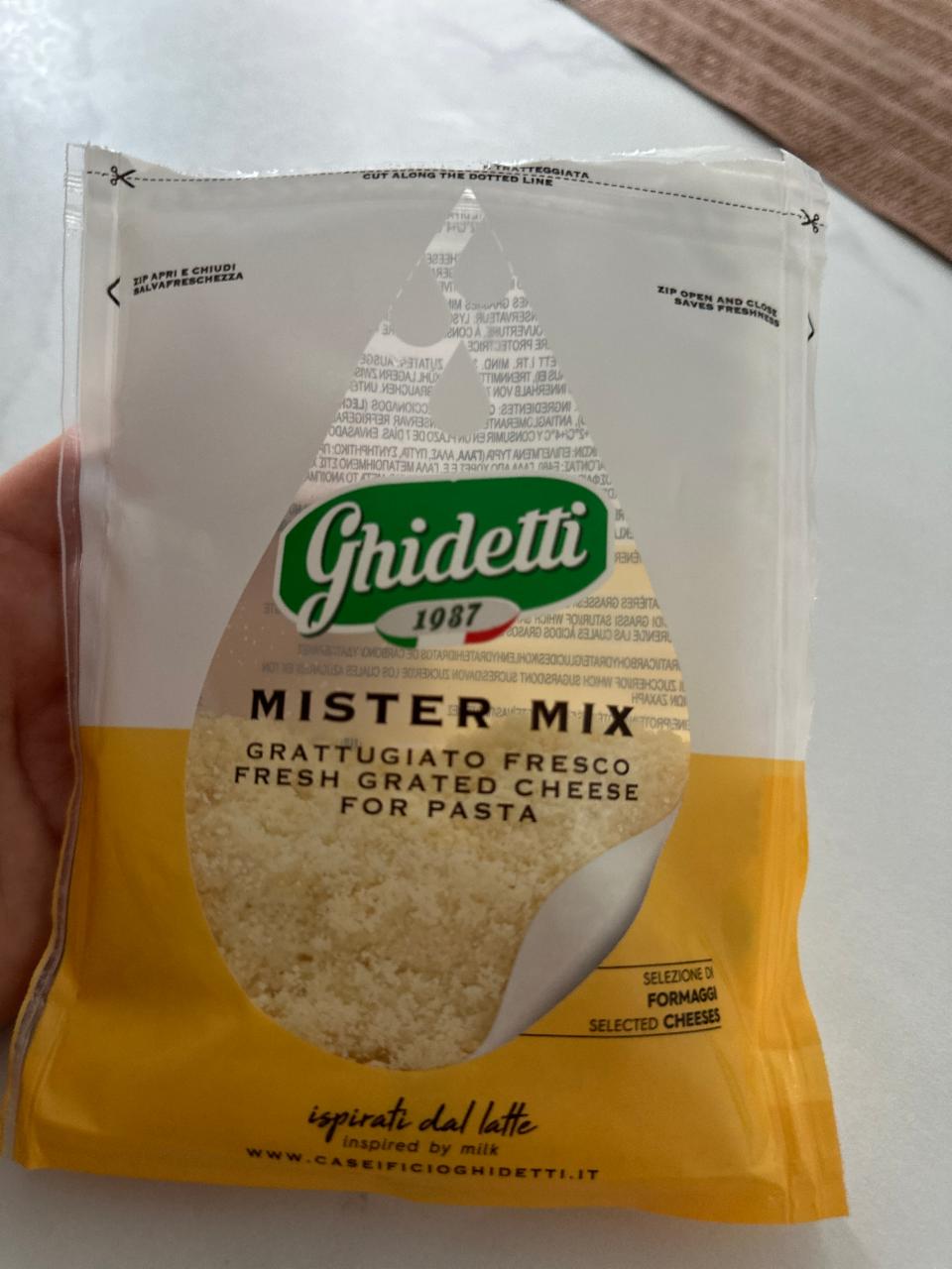 Фото - Сир 35% Mister mix Ghidetti