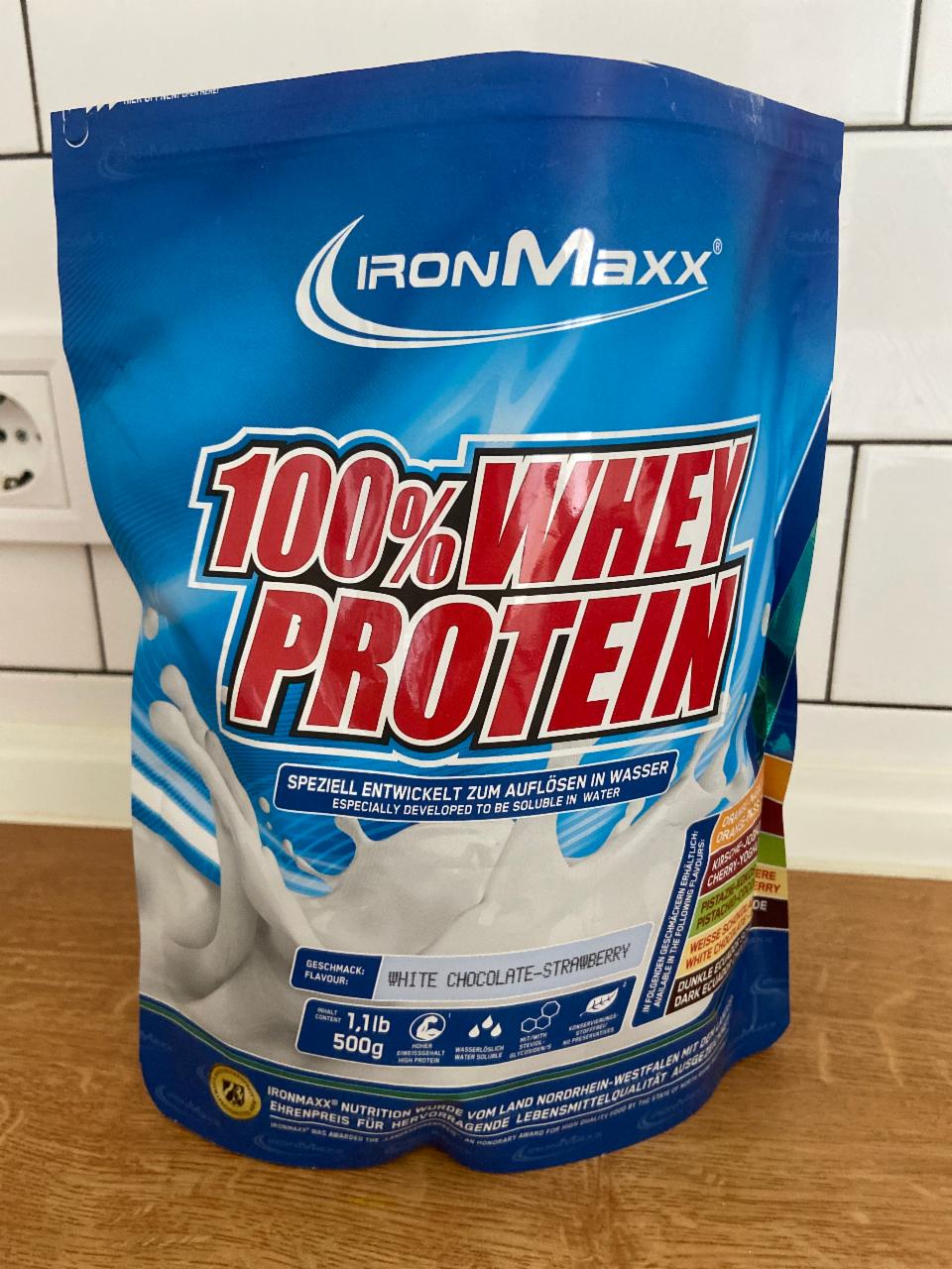 Фото - Протеїн 100% Whey Protein White Chocolate Strawberry IronMaxx