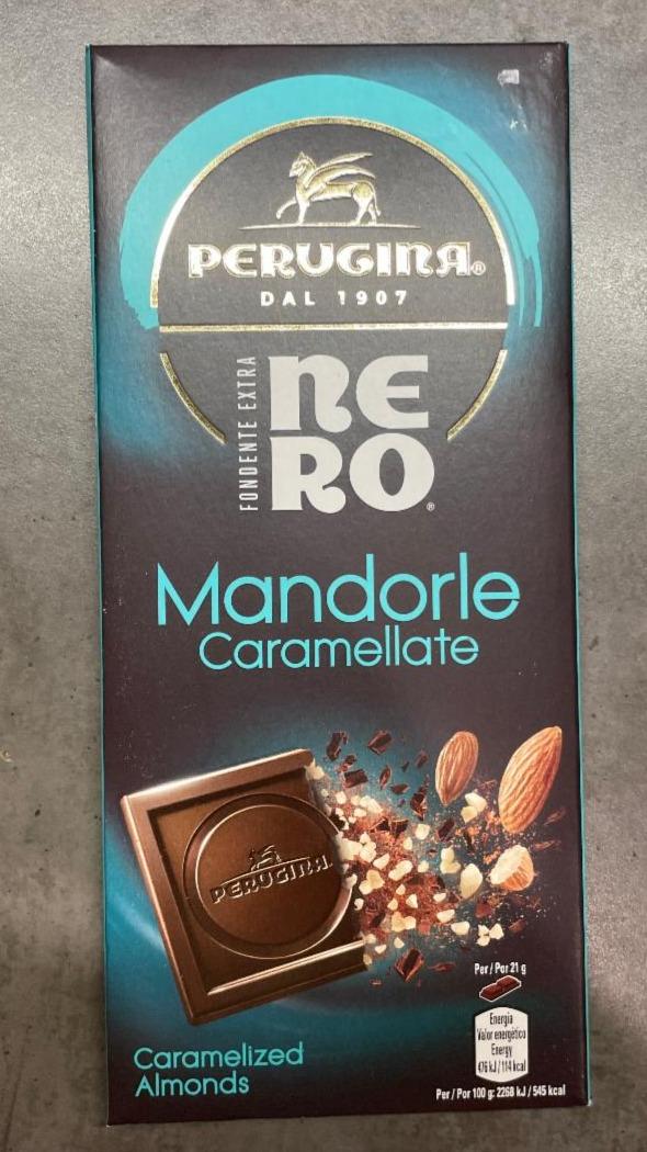 Фото - Cioccolato fondente Mandorle Caramellate Nero Perugina