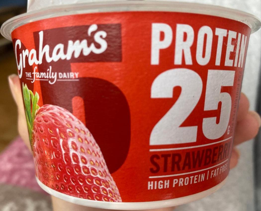 Фото - The Family Dairy Protein 25g Strawberry Graham's