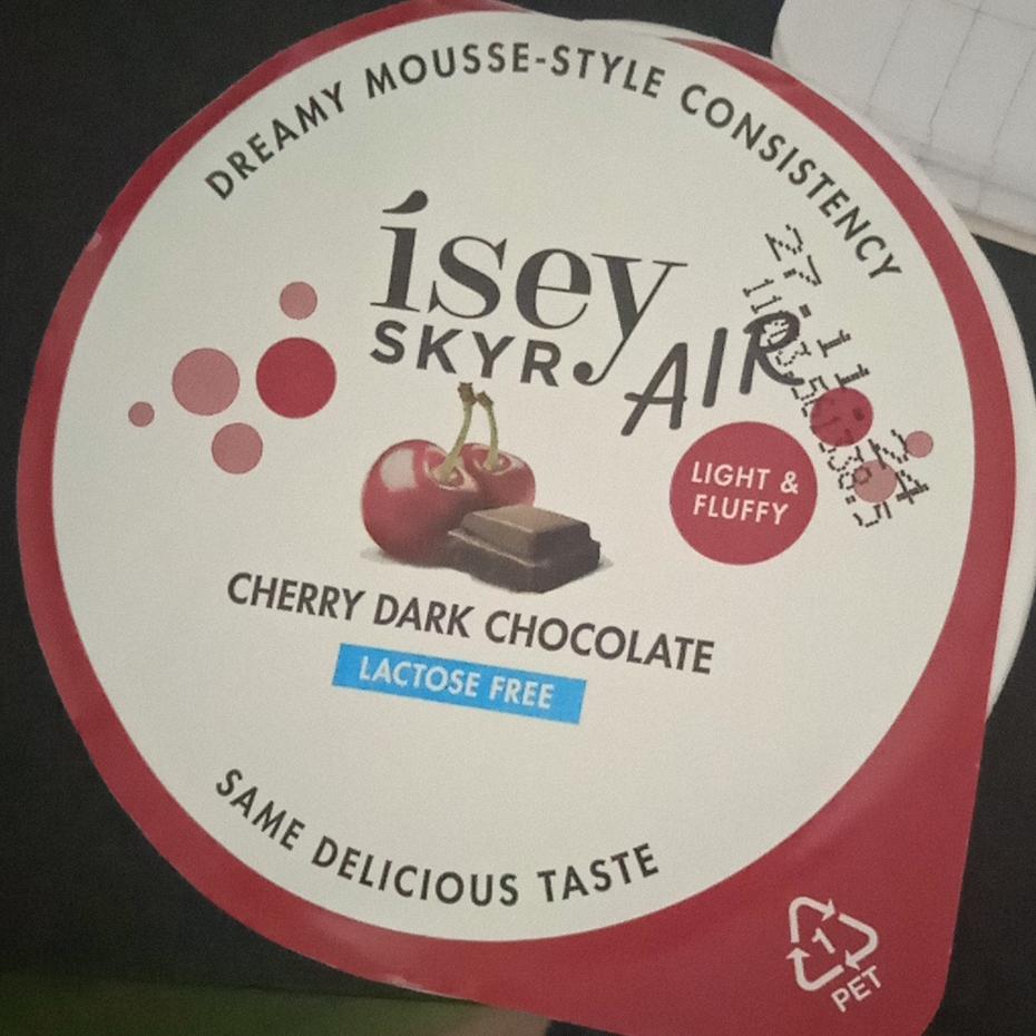 Фото - Skyr cherry with dark chocolate Ísey Skyr