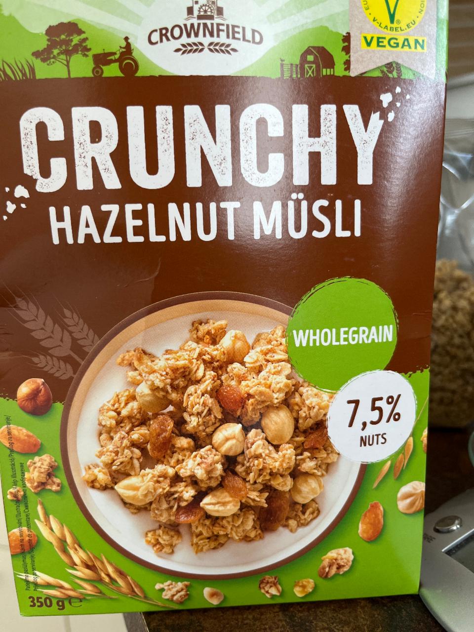 Фото - Crunchy hazelnut musli Crownfield