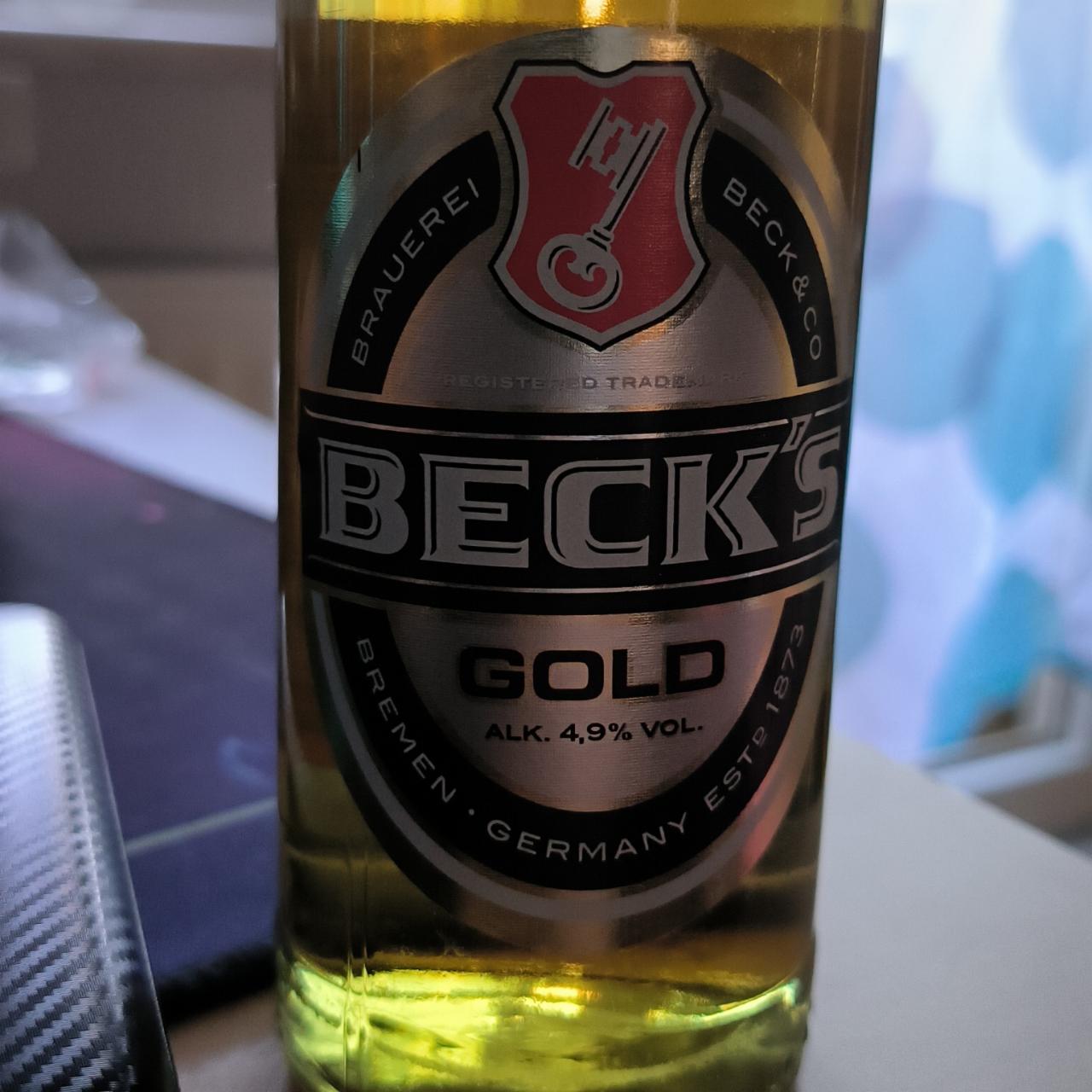 Фото - Пиво 4.9% Beck's Gold