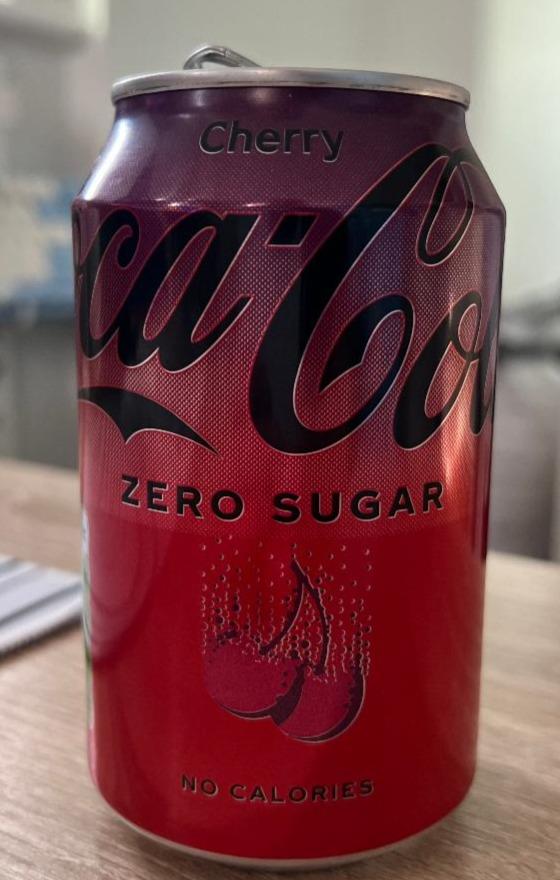 Фото - Напій безалкогольний без цукру Cherry Zero Sugar Coca-Cola