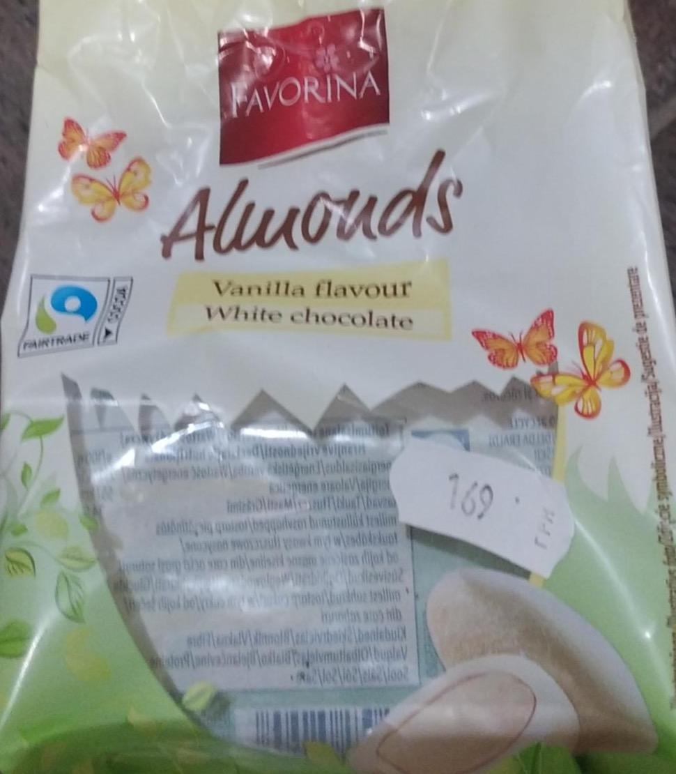 Фото - Almonds Vanilla flavour white chocolate Favorina