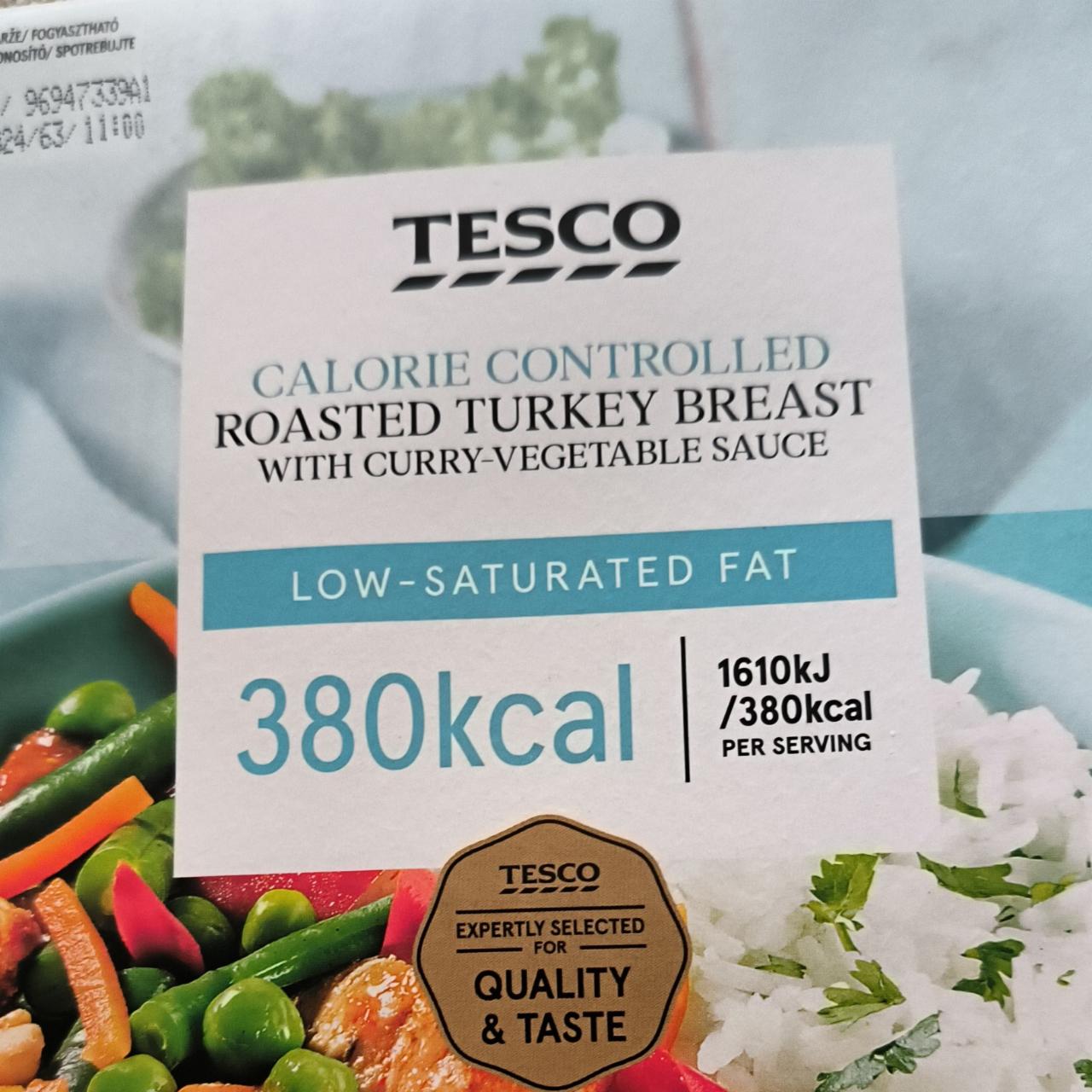 Фото - Calorie controlled roasted turkey breast with curry vegetable sauce Tesco