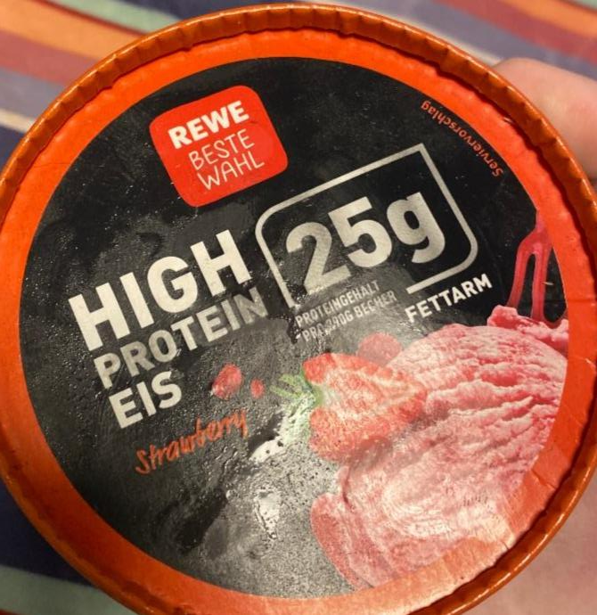 Фото - High protein eis strawberry Rewe beste wahl