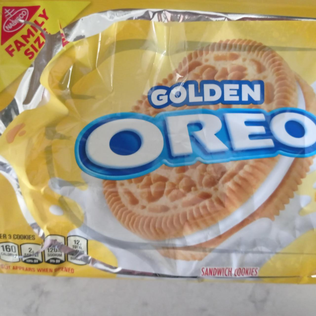 Фото - Печиво-сендвіч Sandwich Cookies Golden Oreo