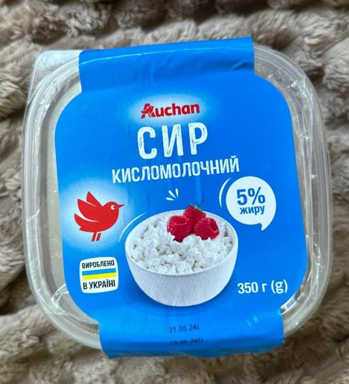 Фото - Сир кисломолочний 5% Auchan