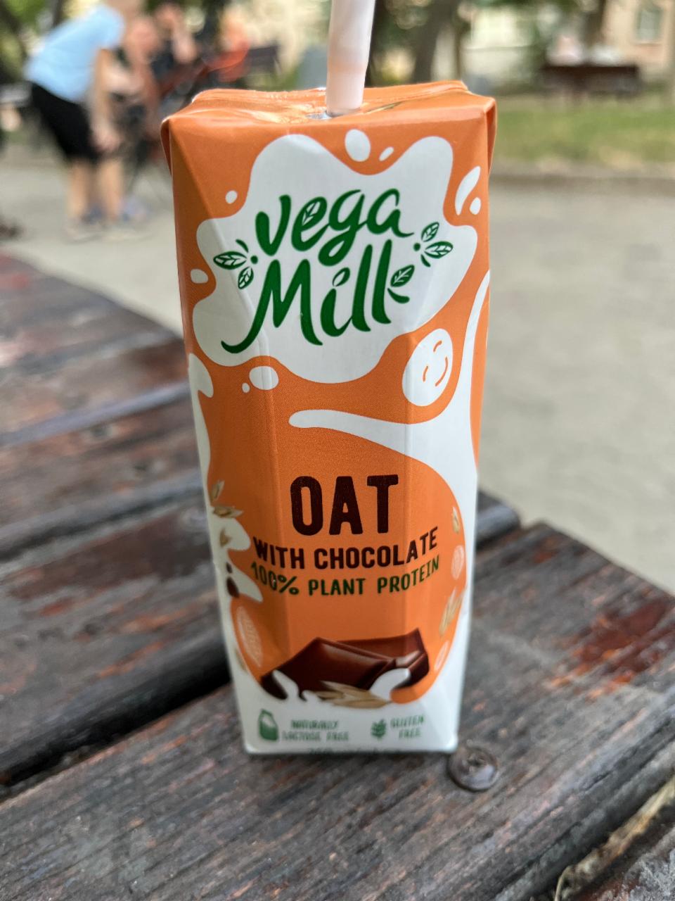 Фото - Напій вівсяний з какао Oat Chocolate Vega Milk