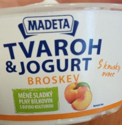 Фото - Jihočeský tvaroh & jogurt Broskev méně sladký Madeta