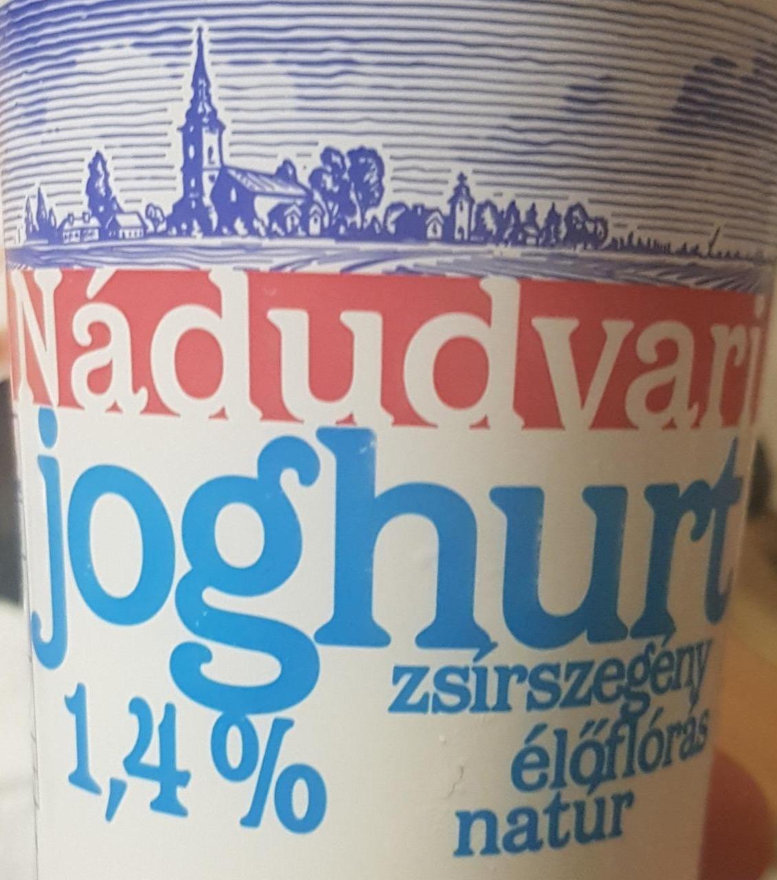 Фото - Joghurt 1.4% zsírszegény élőflórás natúr Nádudvari