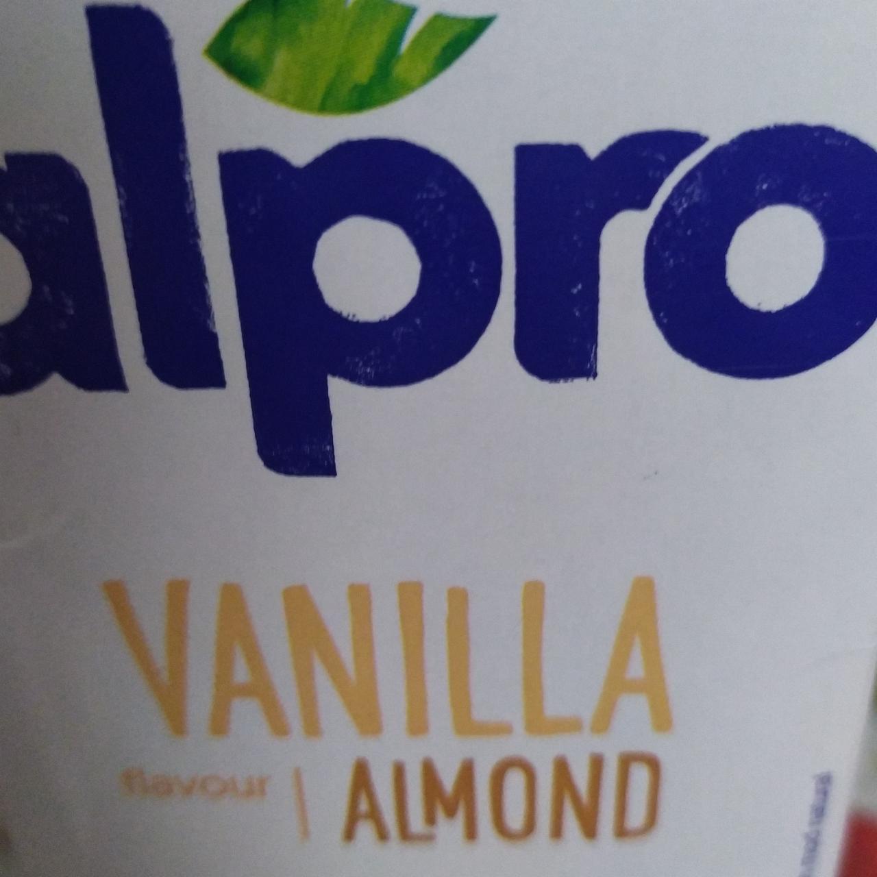 Фото - Молоко мигдальне зі смаком ванілі Vanilla Almond Alpro