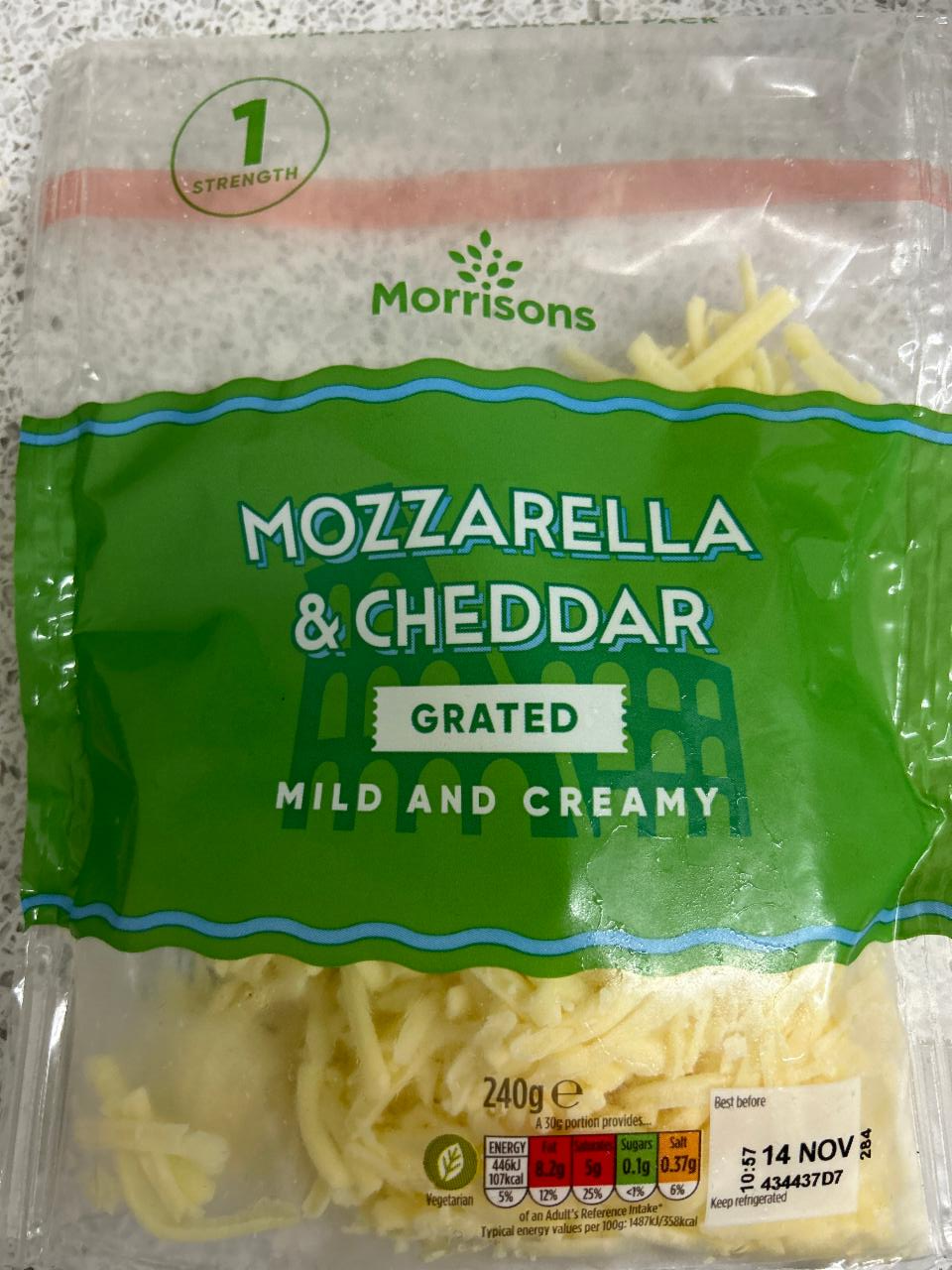 Фото - Mozzarella & Cheddar Morrisons