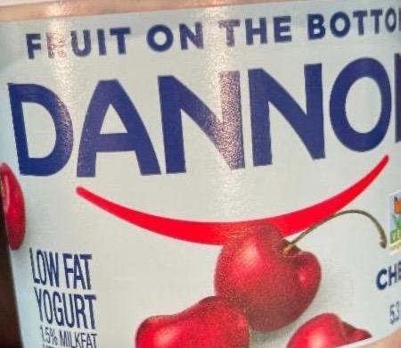 Фото - Low fat yoghurt cherry Dannon