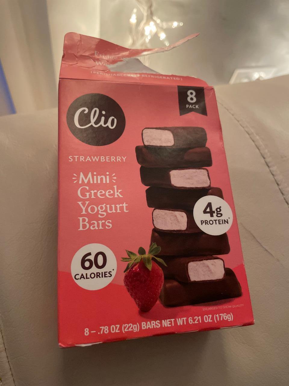 Фото - Батончики з йогуртовою полуничною начинкою Mini Greek Yogurt Bars Strawberry Clio