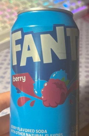 Фото - Напій безалкогольний газований Berry Fanta