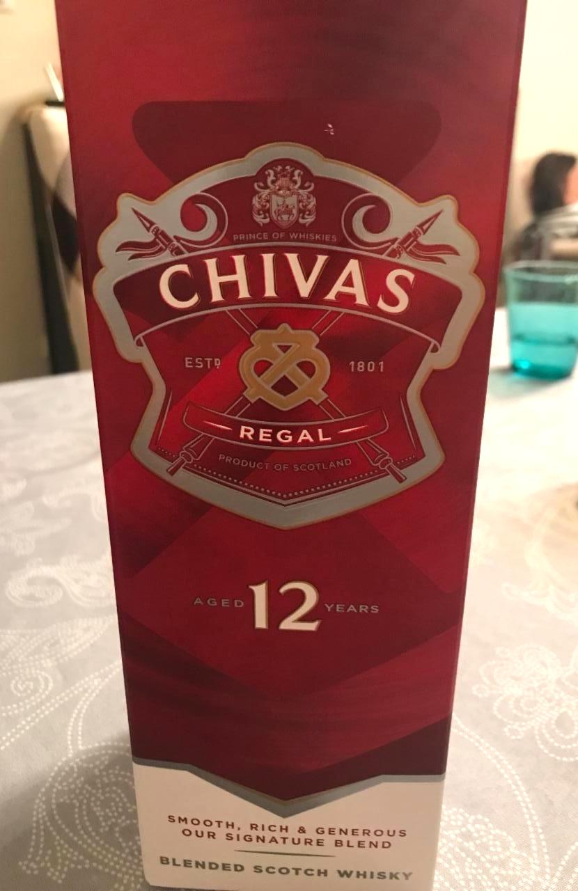 Фото - Віскі 40% шотланські купажоване 12 років Chivas Regal