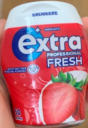 Фото - Жувальна гумка Strawberry Professional Fresh Extra Wrigleys